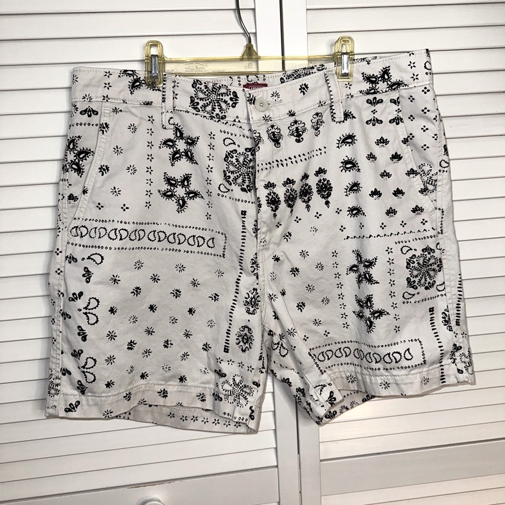 Levi's Black and White Patterned Men's Shorts